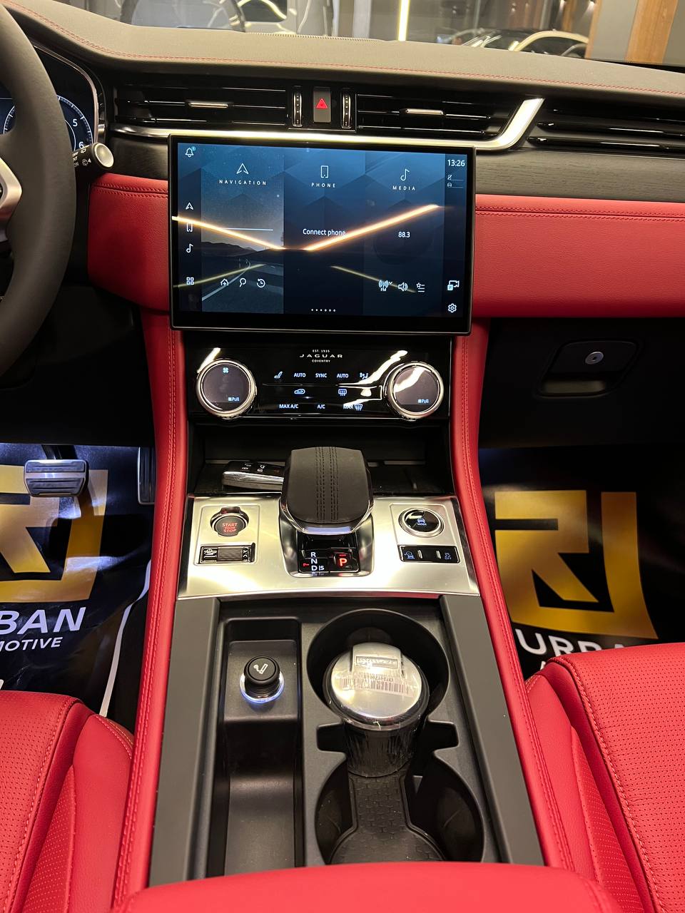 Jaguar F-Pace R-Dynamic 2024 Image 5 Preview