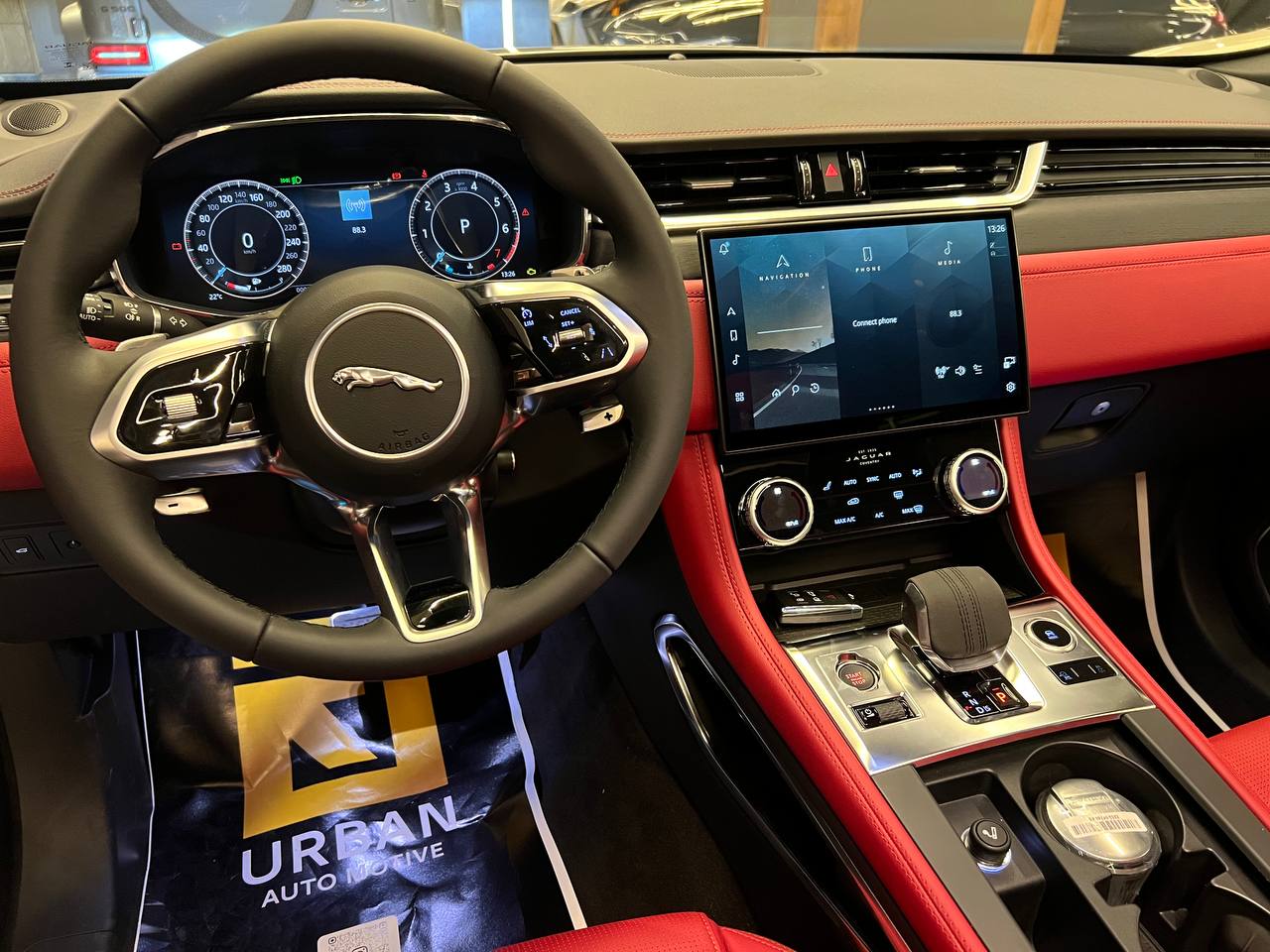 Jaguar F-Pace R-Dynamic 2024 Image 6 Preview
