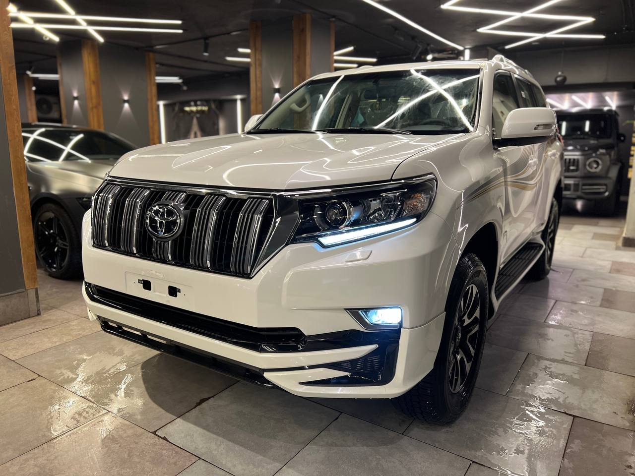 Toyota LANDCRUISER PRADO VX-R 2023 Image 1 Preview