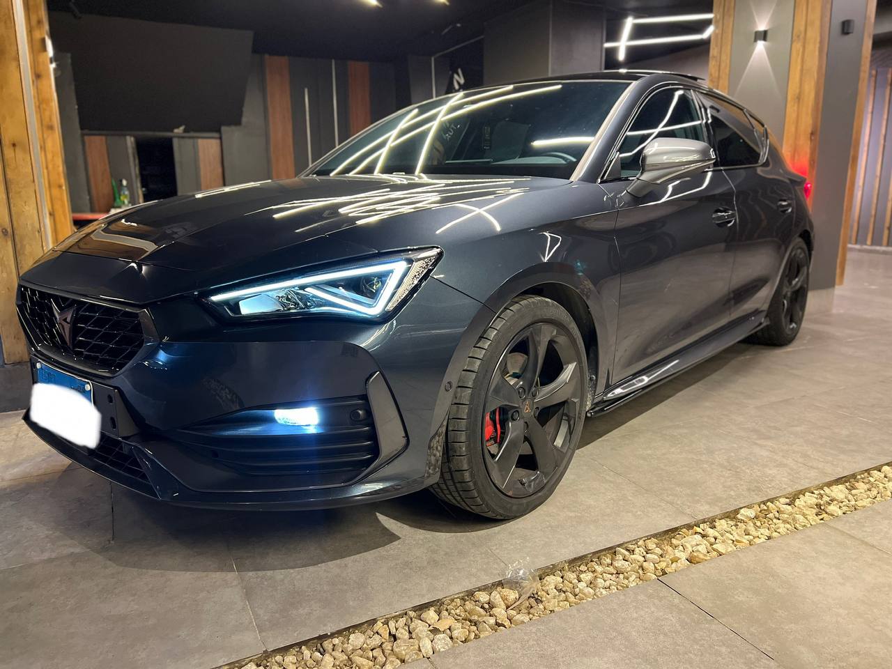 سيارة ليون كوبرّا 2023 Image 6 Preview