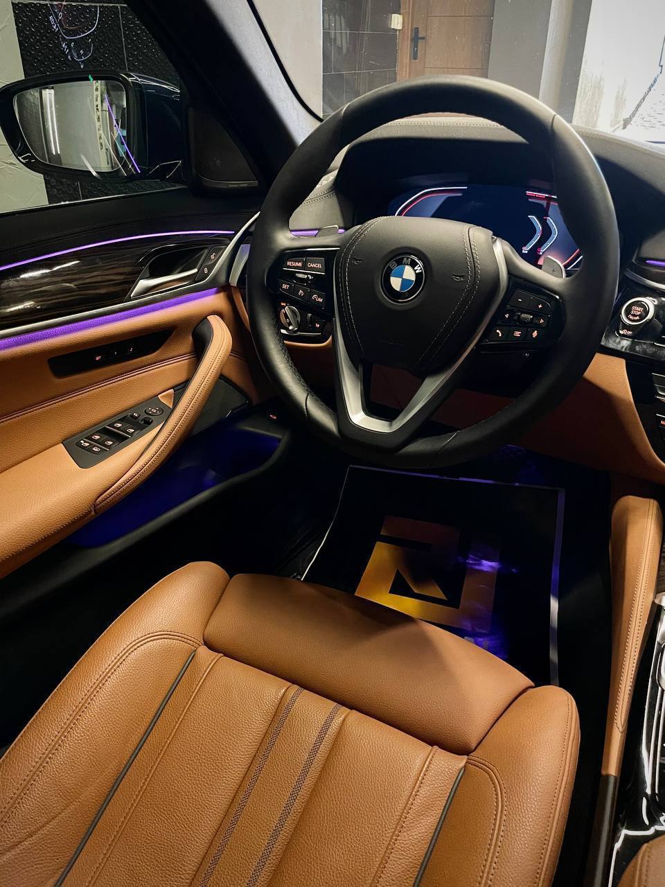 BMW i530 Luxury Line Model 2023 Image 3 Preview
