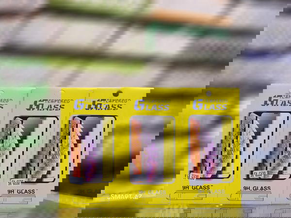 اسكرين زجاج عادة لجميع الموديلات القديمة  Image 1 Preview