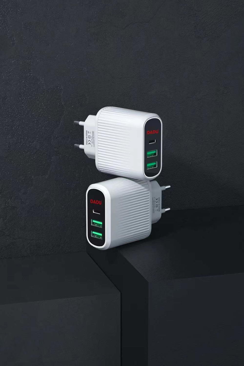 شاحن  DADU 232 V8 ميكرو Preview Image