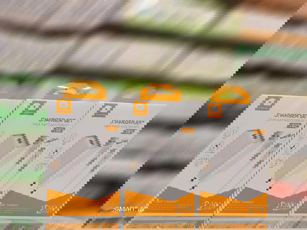 شاحن WUW T82 شعبى ميكرو V8 Preview Image