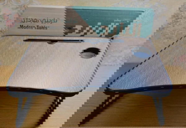 طاولة سرير لاب توب قابلة للطي  Image 1 Preview