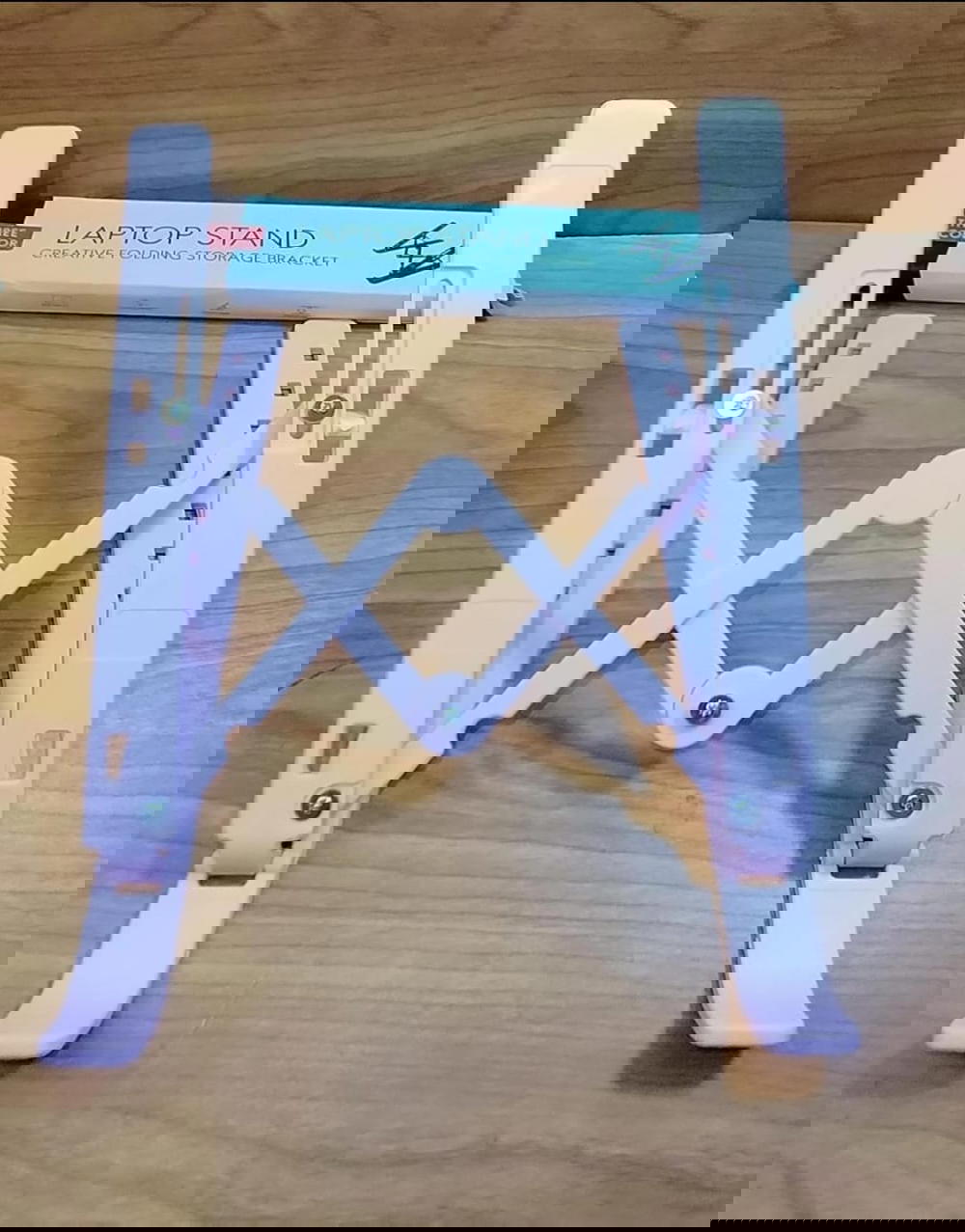 حامل لاب توب بلاستيك Preview Image