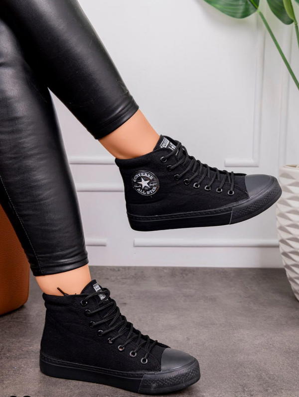 converse half حريمي  Image 2 Preview