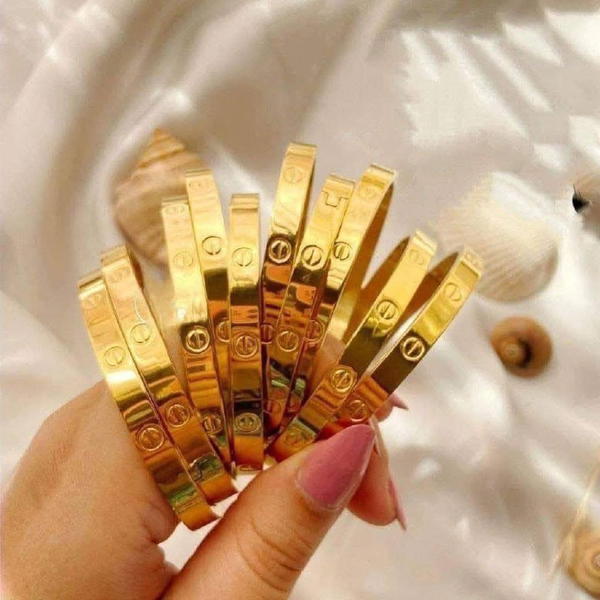 Cartier bracelet and nail ୨୧  Image 6 Preview