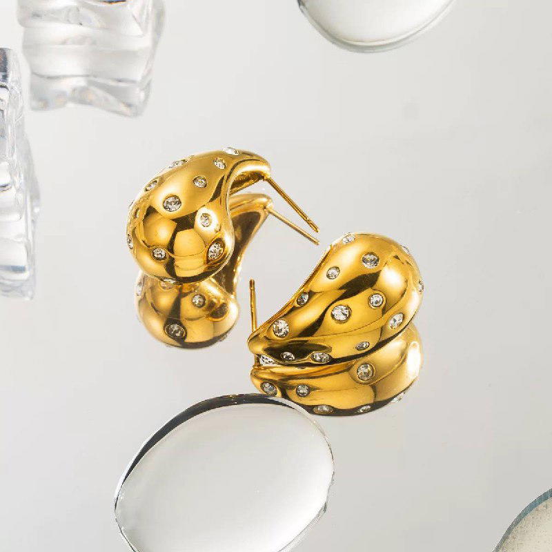 Stunning earrings ๐ฅ Preview Image