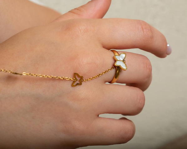 Hand chain ˚⊱🪷⊰˚ Image 2 Preview