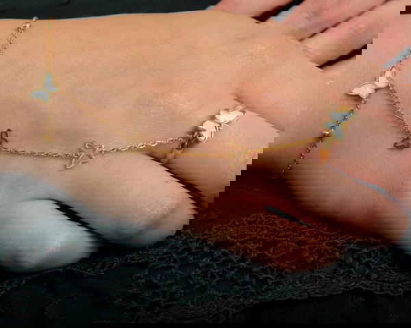 Hand chain ˚⊱🪷⊰˚ Image 3 Preview