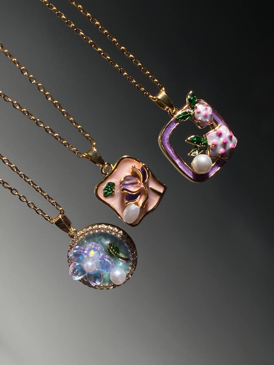 Amazing rose chains ๐ชท๐๐๐ท Preview Image