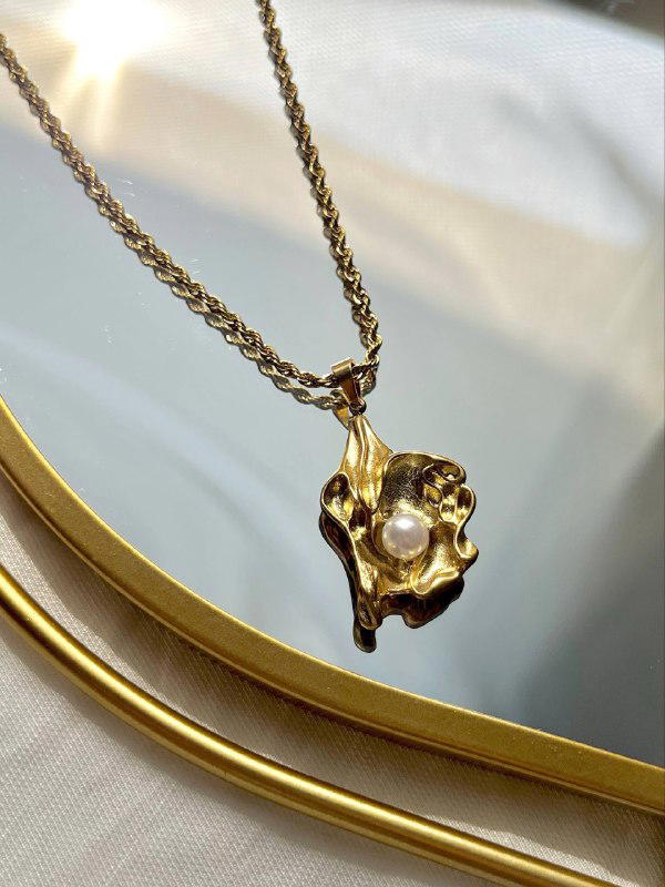 Seashell necklace  🌊⋆ °.🐚  Preview Image