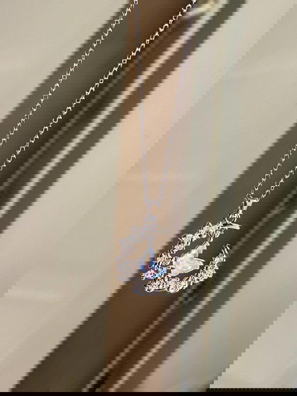 Wow butterfly chains ⋆.˚🦋༘⋆ Image 2 Preview