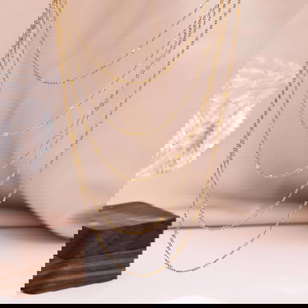 Typical 5-tier gold chain   Image 4 Preview