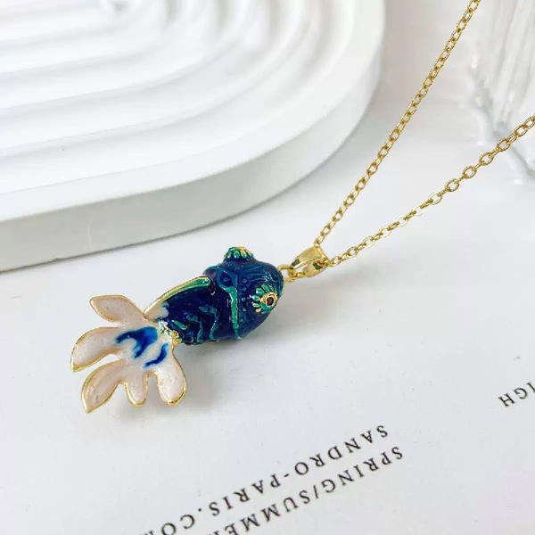 في البحر سمكة  Image 4 Preview