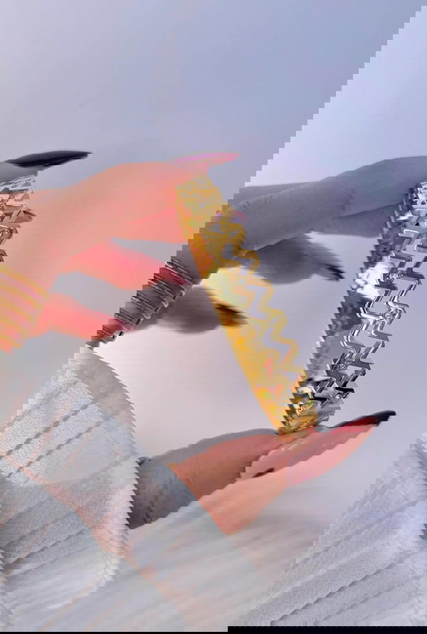 Elagant bracelet ( •͈૦•͈ ) Image 1 Preview