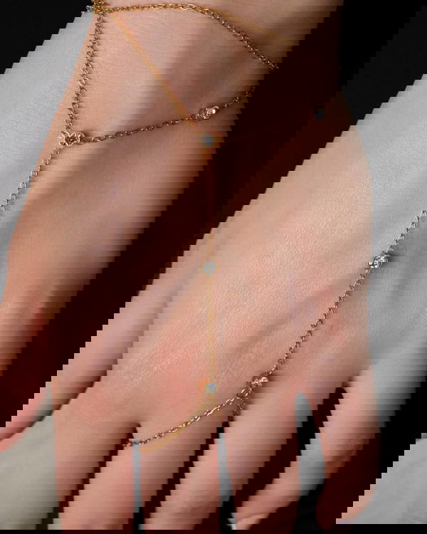 Hand chain ˚⊱✨⊰˚  Image 3 Preview