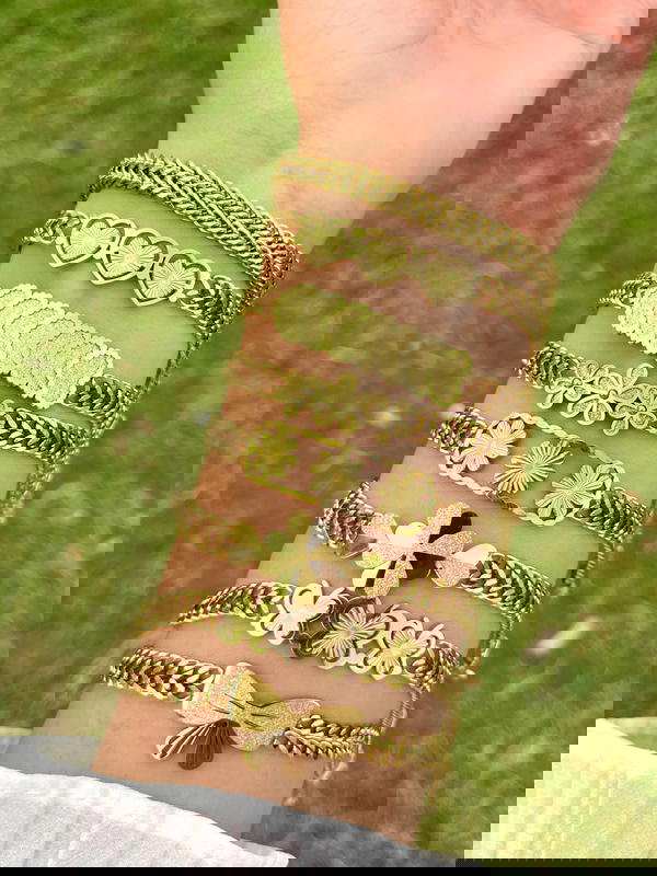 Typical gold Flows ⋆˙⟡♡ Image 1 Preview