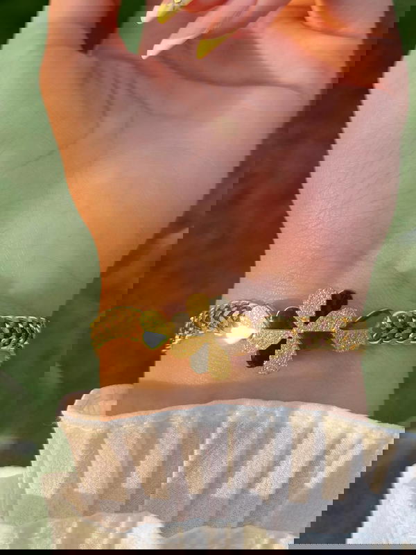 Typical gold Flows ⋆˙⟡♡ Image 6 Preview