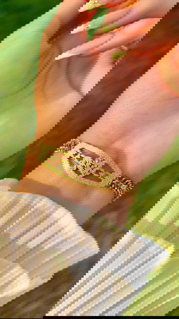 Typical gold Flows ⋆˙⟡♡ Image 9 Preview