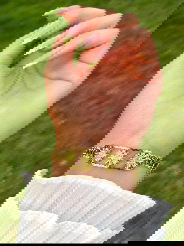 Typical gold Flows ⋆˙⟡♡ Image 10 Preview