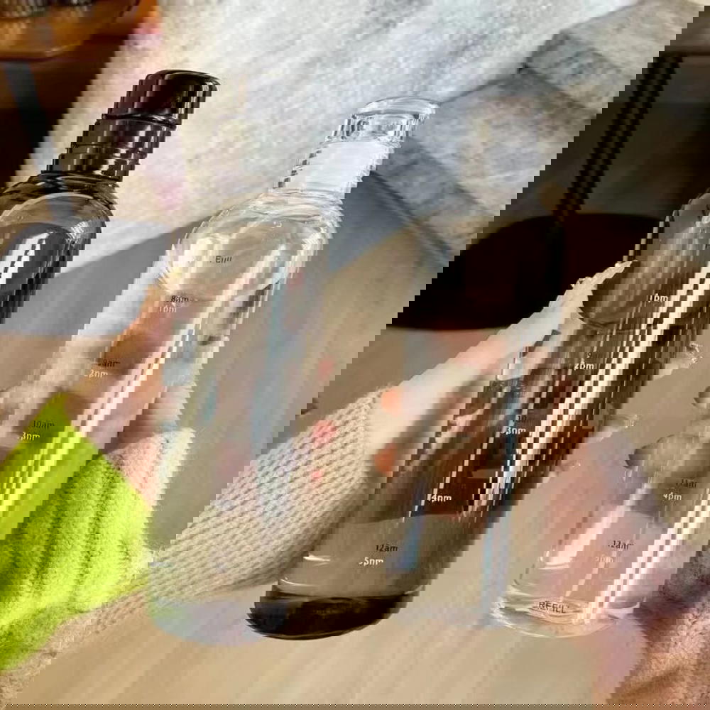 Clear acrylic bottle   Preview Image