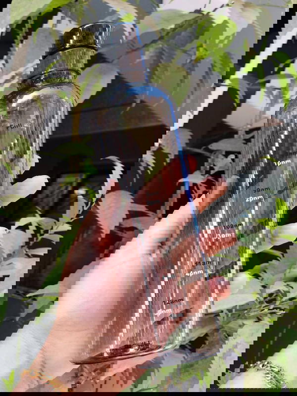 Clear acrylic bottle   Image 2 Preview