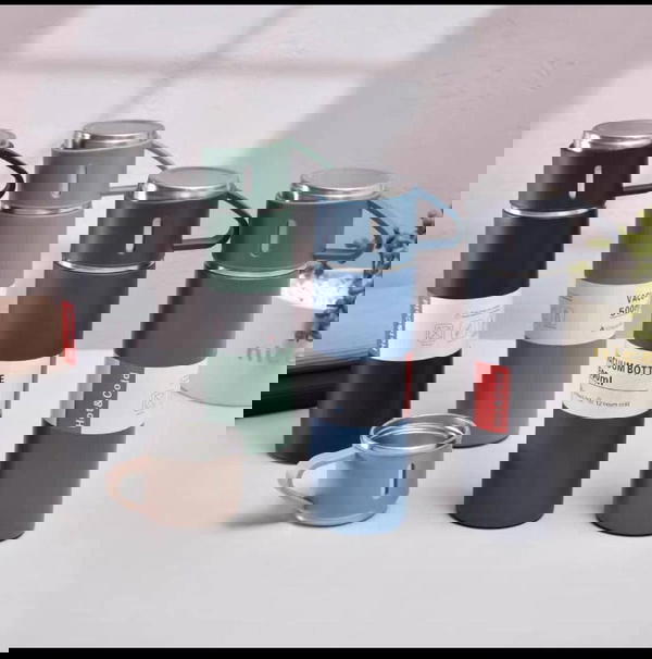 ✨ ترمس ومعاه 3 كوب استانلس  Image 1 Preview