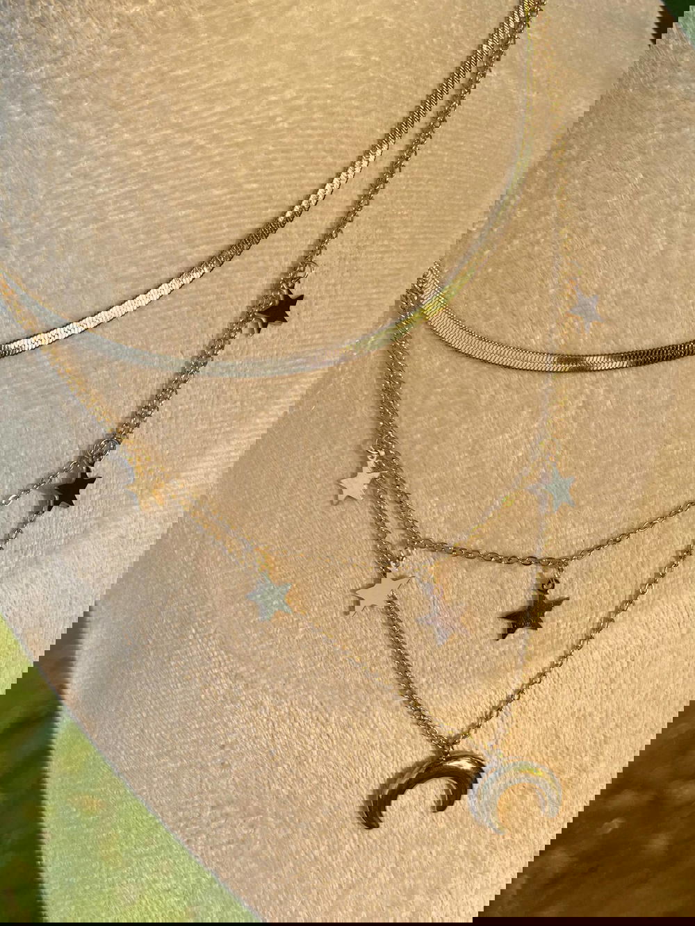 A stunning 3-tiered necklace Preview Image