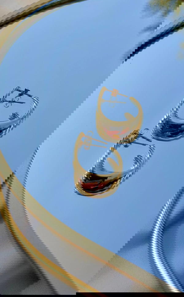 So chic w(°o°)w Image 1 Preview