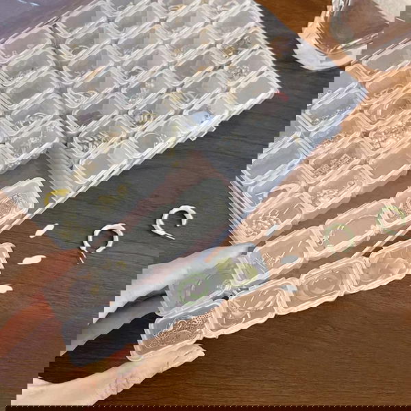 منظم اكسسوارات بلاستيك لحفظ الخواتم 56 عين      Image 2 Preview