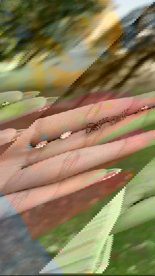 Set of earrings Image 2 Preview