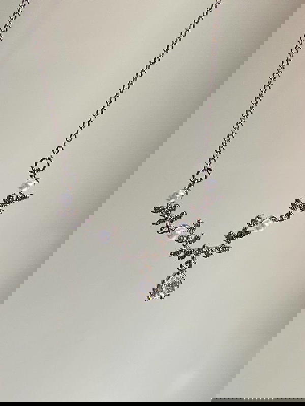 سلسله فراشات واو  Image 2 Preview