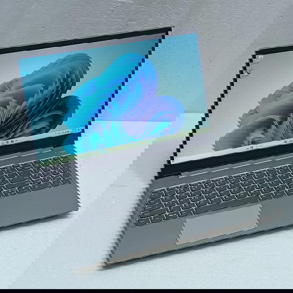 Dell Latitude 5580 Image 6 Preview