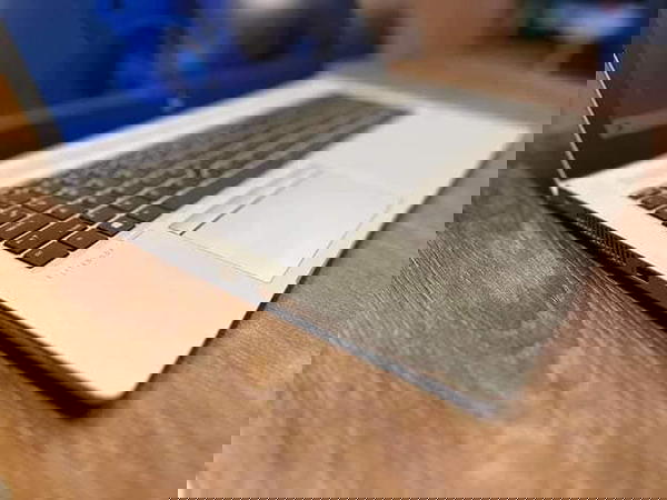 🔷 *للبيع: لابتوب HP Elitebook 755 G5 بحالة ممتازة!* 🔷 Image 6 Preview