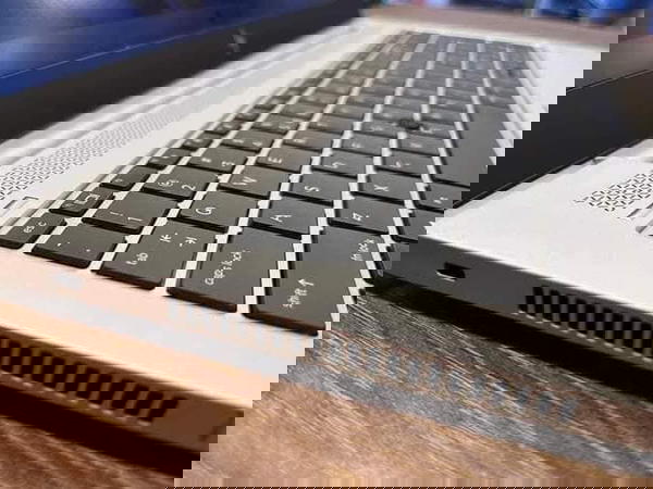 🔷 *للبيع: لابتوب HP Elitebook 755 G5 بحالة ممتازة!* 🔷 Image 7 Preview