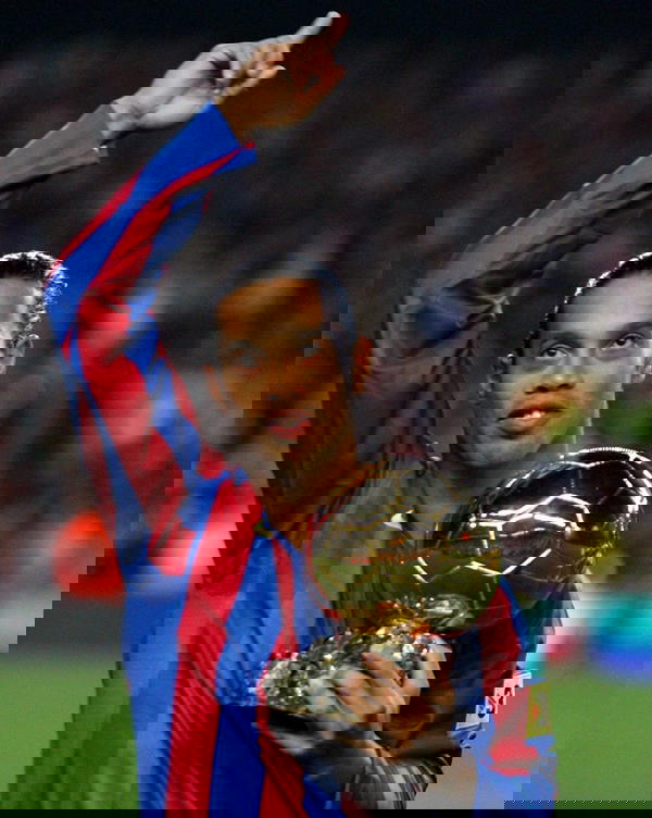 رونالدينيو Image 2 Preview