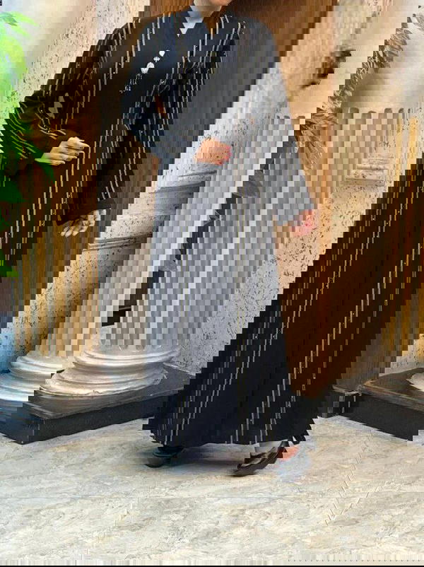عباية تاج Image 1 Preview