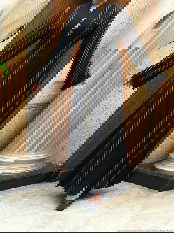 عباية تاج Image 2 Preview