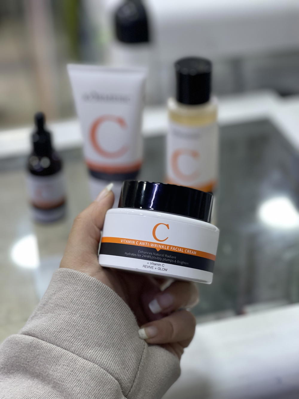 مرطب فيتامين C من kormeslc Preview Image