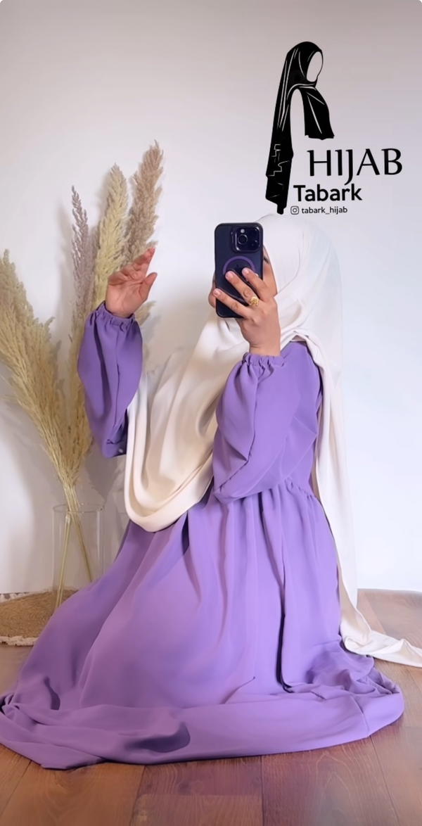حجاب لون اوف وايت وفستان بنفسجي فاتح Image 1 Preview
