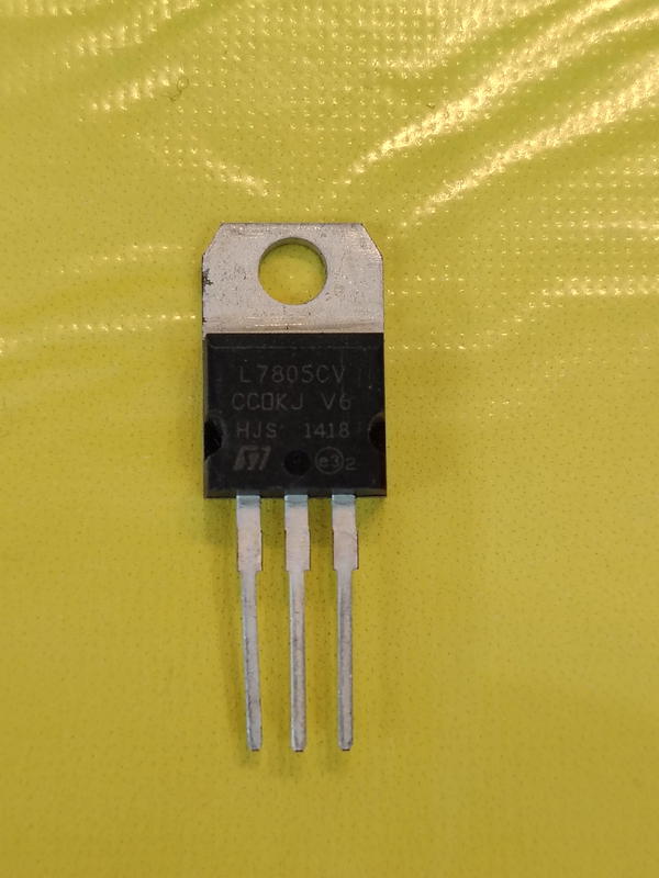 L7805cv منظم جهد Image 1 Preview