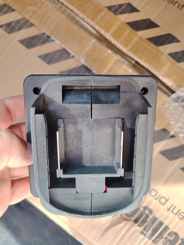 انفيرتر يعمل على بطاريه ماكيتا  Image 3 Preview