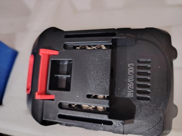 بطارية ماكيتا صيني ١٠ خلايا  Image 2 Preview