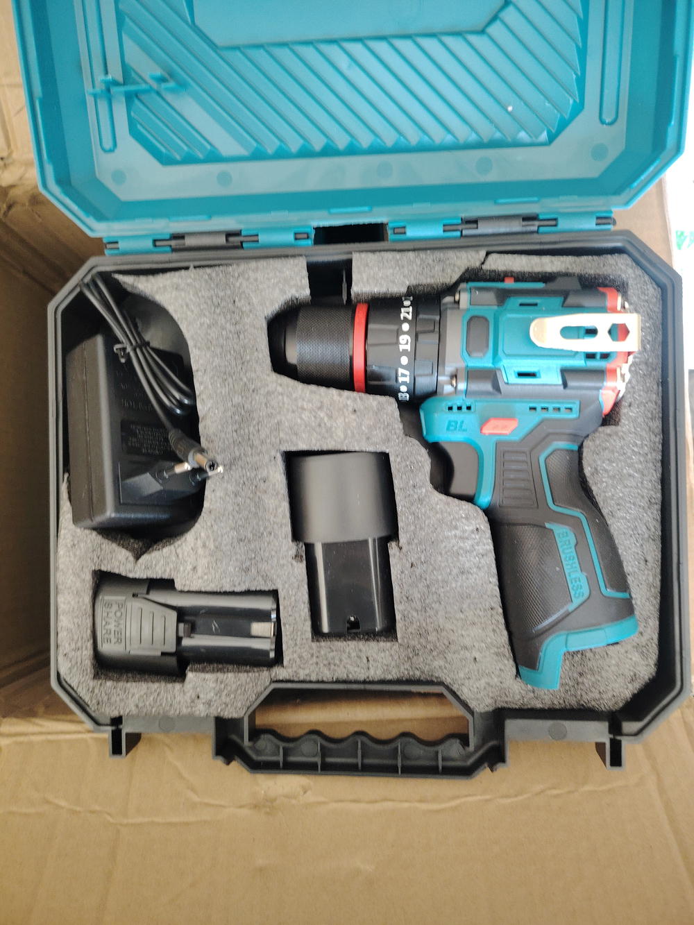 دريل برشلس مع بطاريات 2  Preview Image