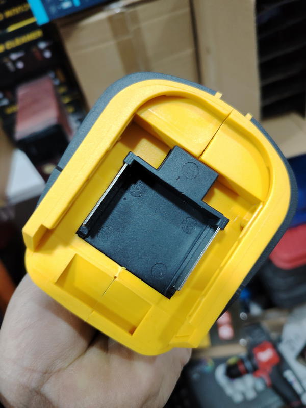 دريل لقمه برشلس فارغ بدون بطاريه و شاحنه يرهم بطاريه ماكيتا Image 2 Preview