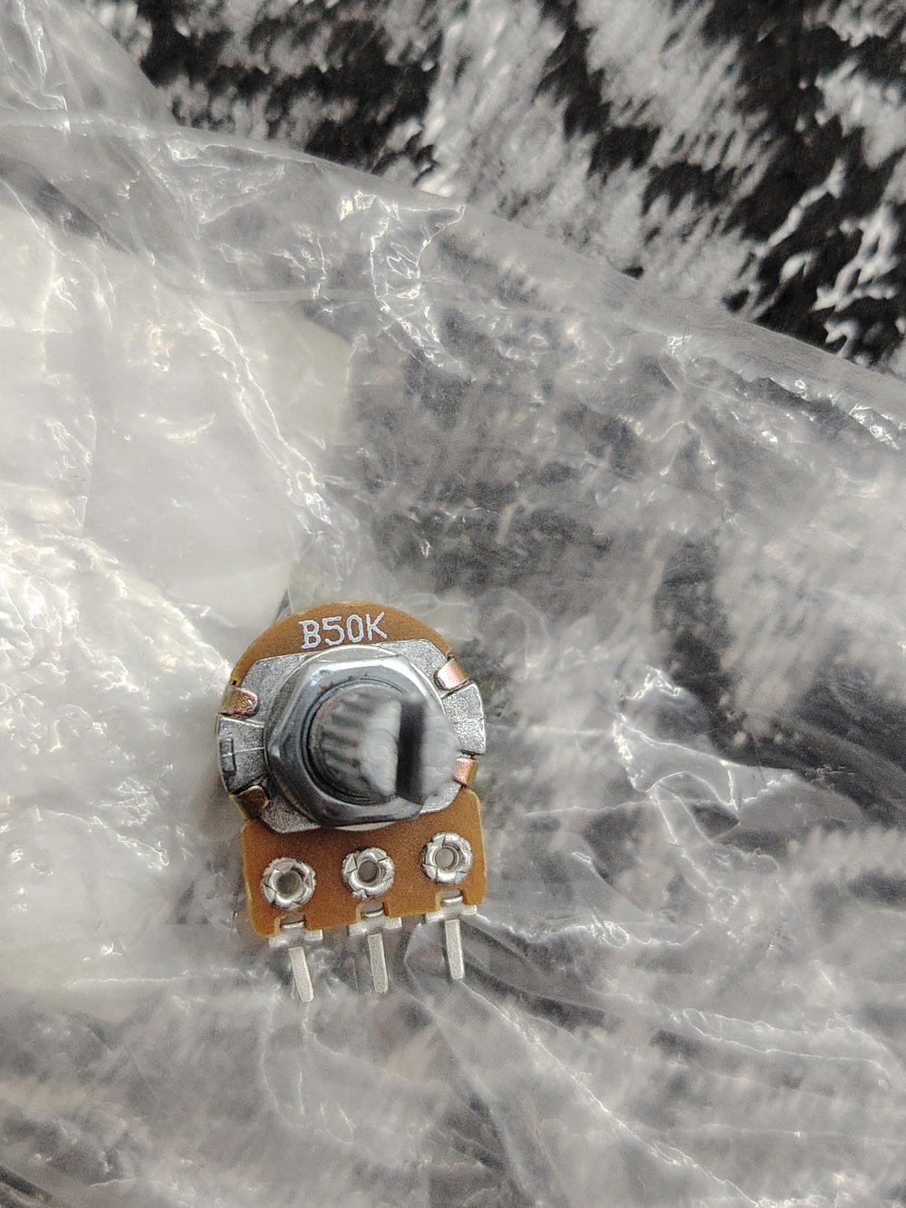 مقاومه متغيره B50K Preview Image