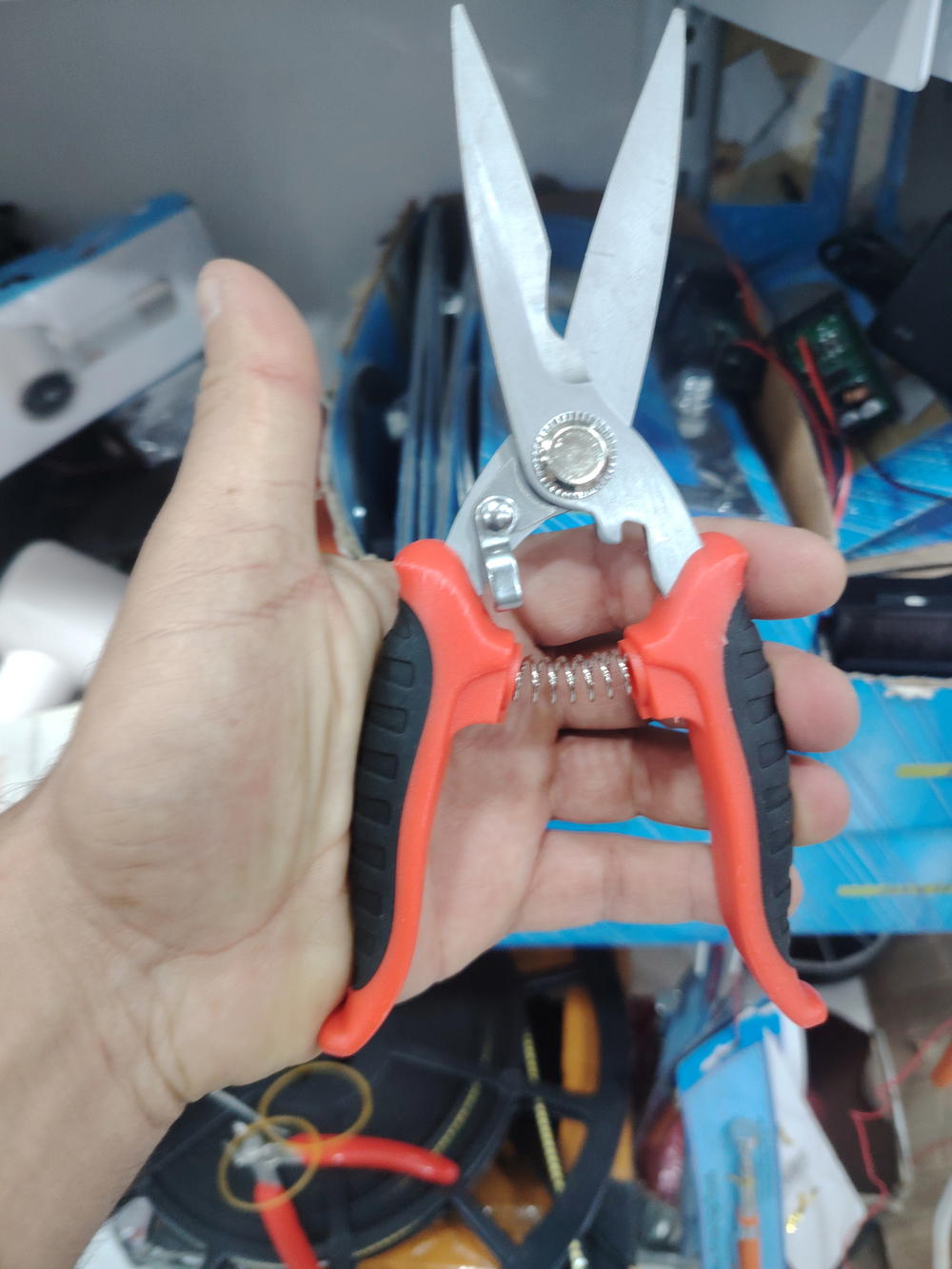 مقص نيكل بطاريه نوعيه جيدة  Preview Image