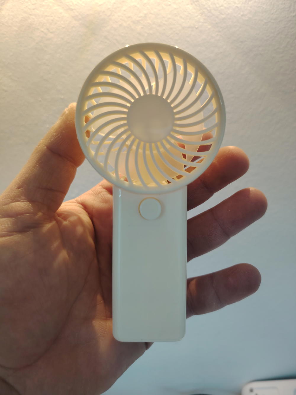 مروحه يعمل عل بطاريه ريمونت Preview Image